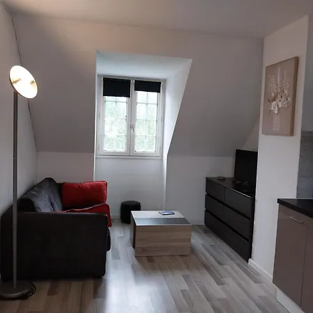Apartament F3 Dans Maison Individuelle A 30 Km De Paris